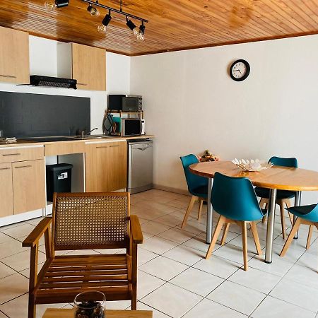 Gite E & M Saint-Denis-de-Pile Екстер'єр фото