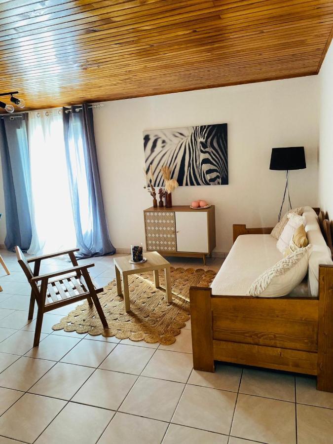 Gite E & M Saint-Denis-de-Pile Екстер'єр фото